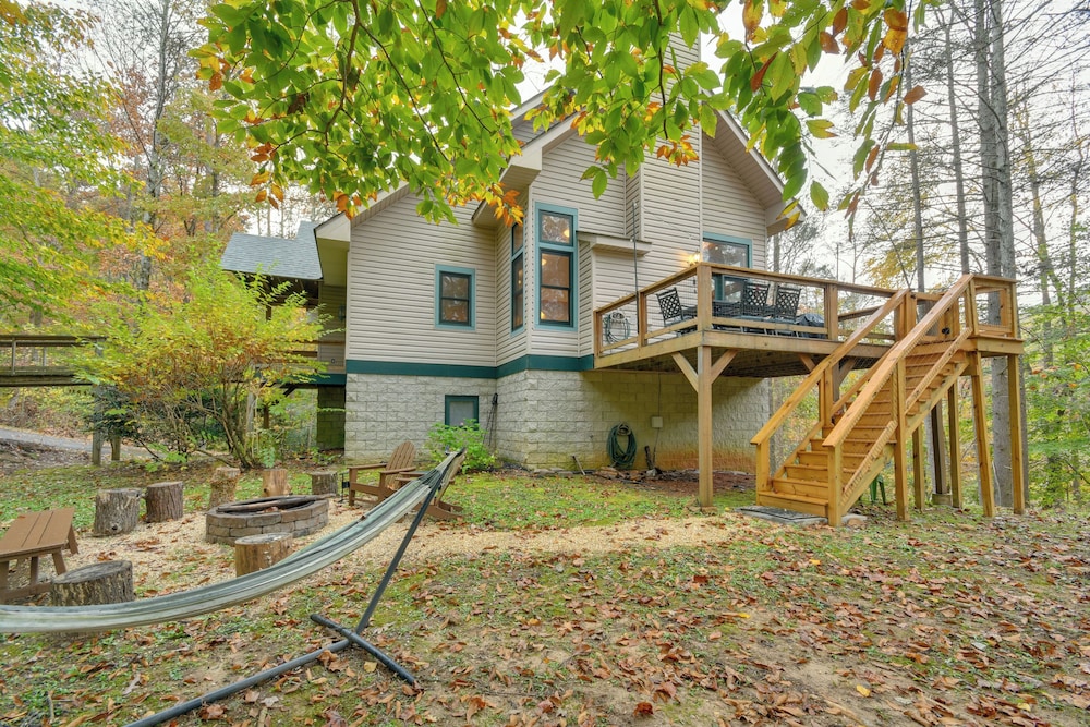 Home w/ Game Room & Rumbling Bald Resort Perks!