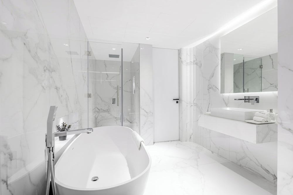 Seaside Elegance - Luxury 3-BR in JBR