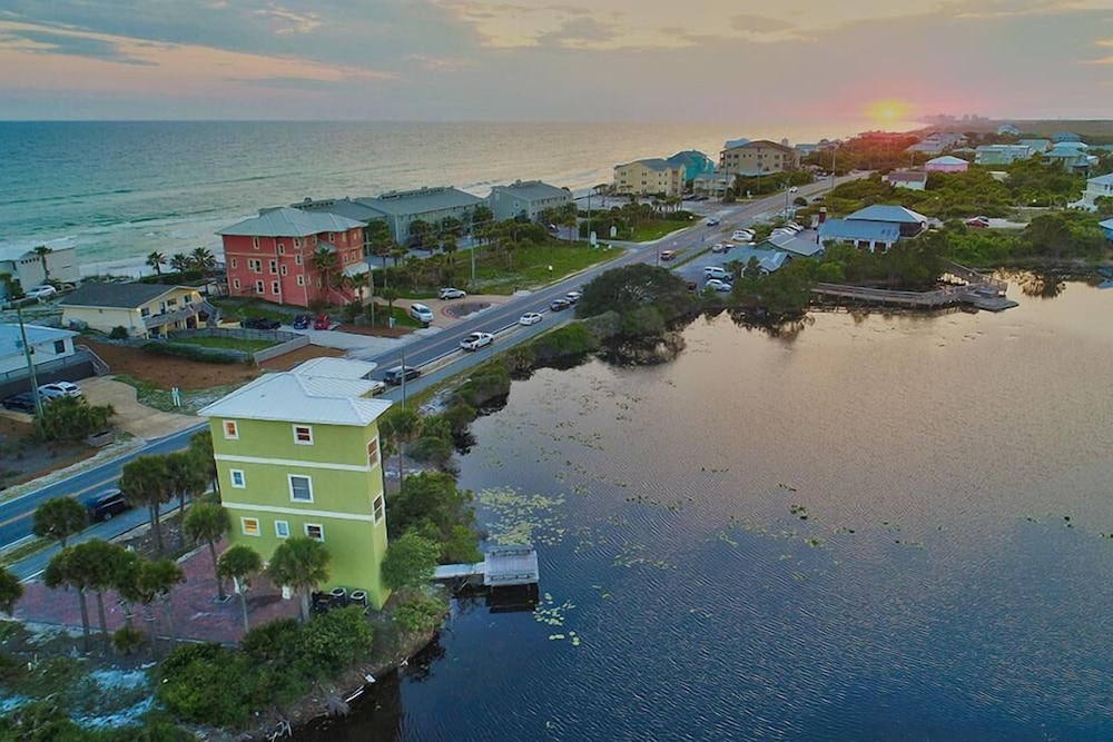 LILLY PAD 3 Bedroom Holiday Home by Five Star Properties