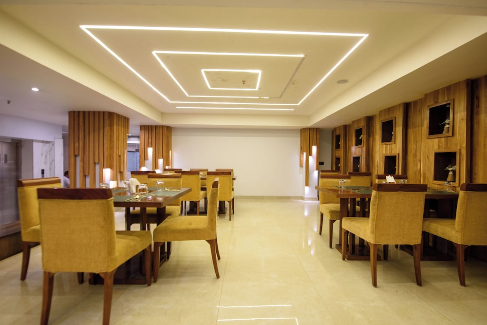 Emerald Hotel