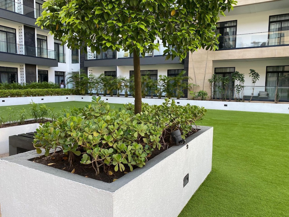 Meraki Homes at Embassy Gardens