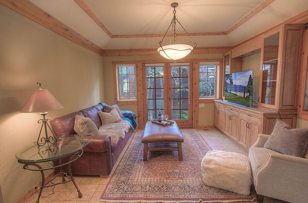 Lake Tahoe Vacations - Third Creek Comfort 2 Bedroom Townhouse by RedAwning - Property Image 20