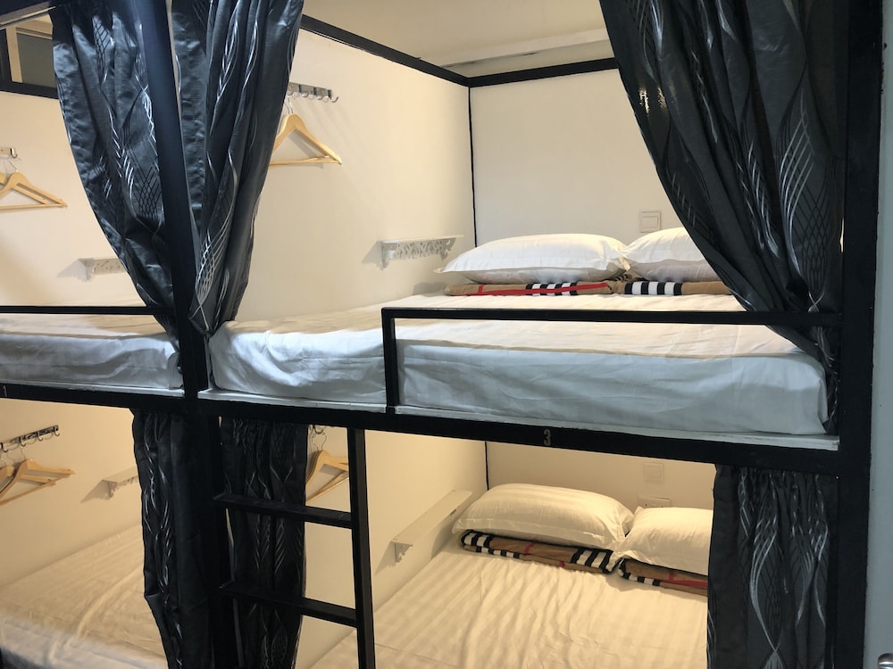 OSS Backpackers Hostel