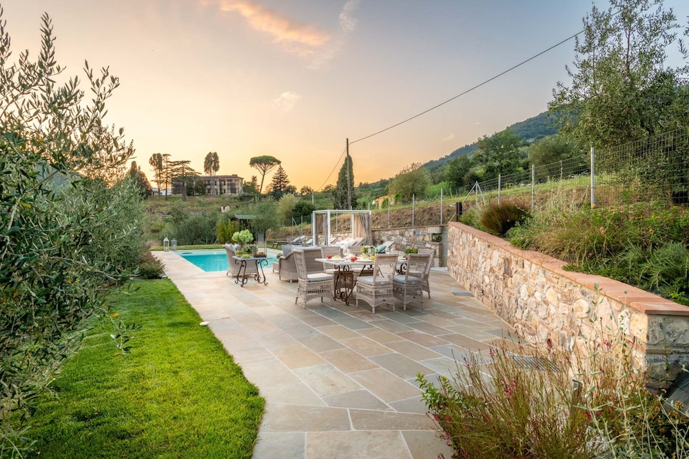 Valle del Sole Winery Farmhouse