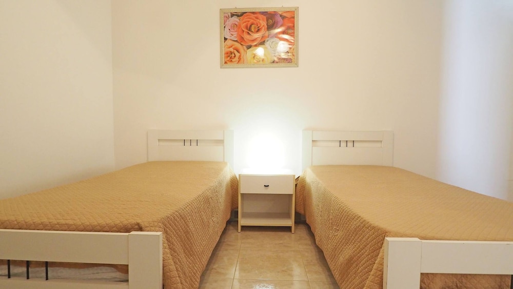 Apartment Torre Suda 1 - 7 Beds Just a few Meters From the sea