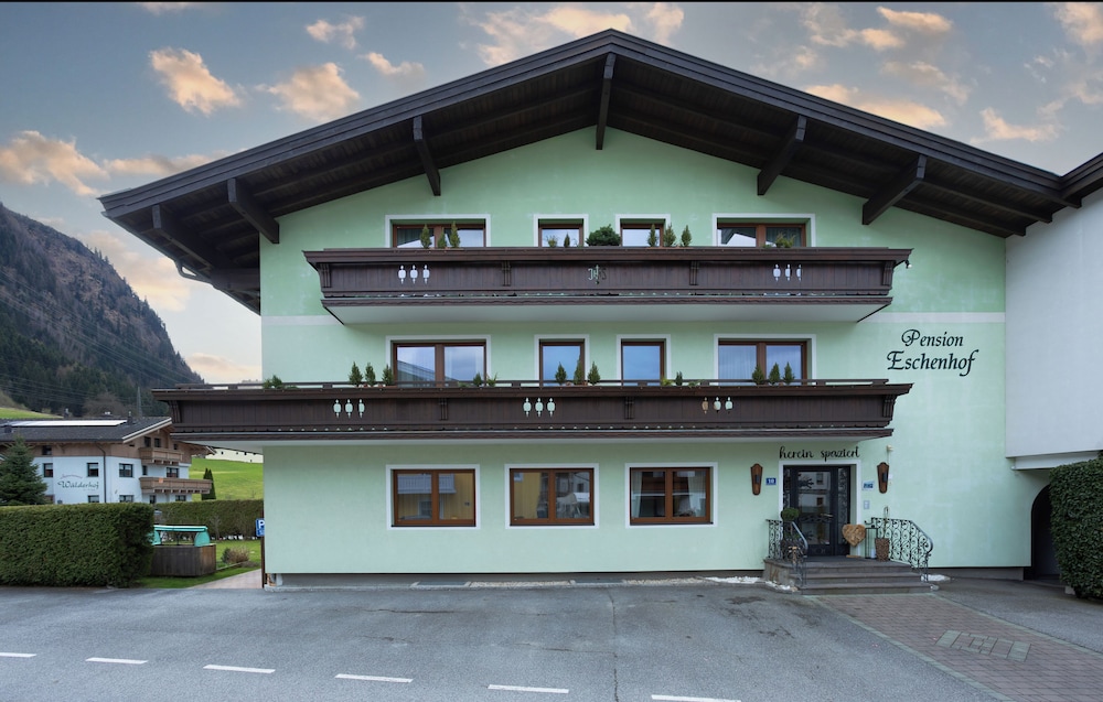 ESCHENHOF BED & BREAKFAST & MORE