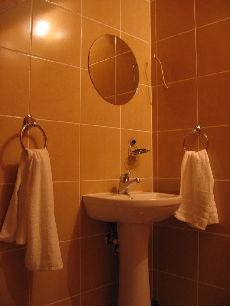 Photo 33
