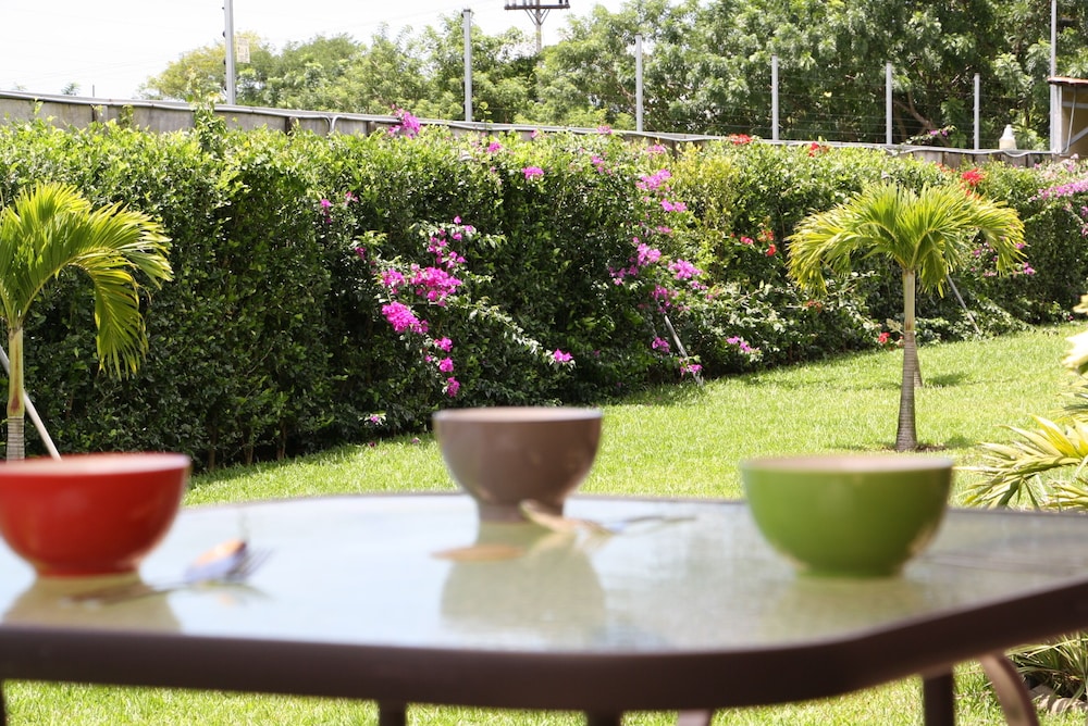 Apartamentos La Alborada