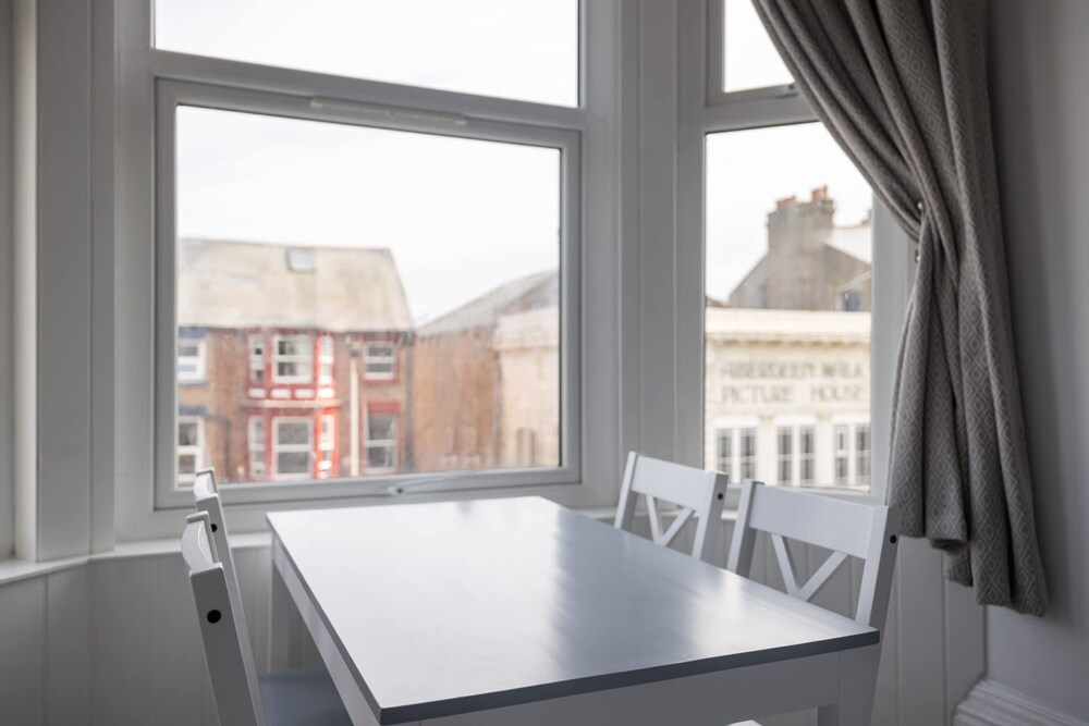 Host Stay Aberdeen Walk Apartment
