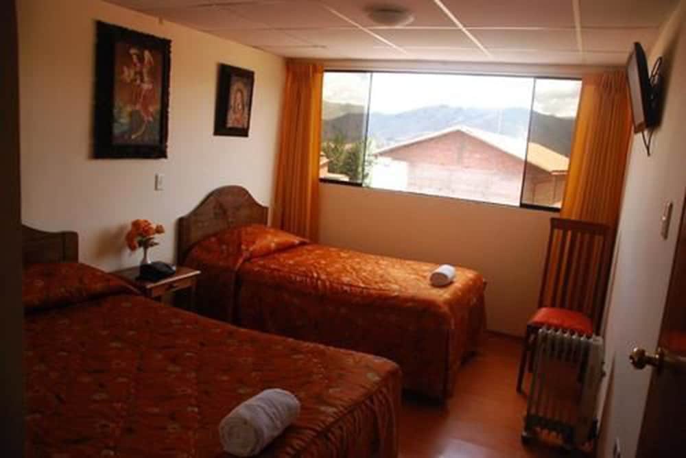 Hostal El Auqui view 3