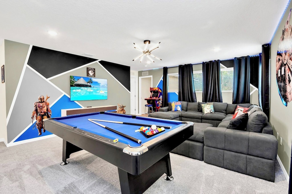Spectacular 7BR Home w Pool & Arcade Near Disney