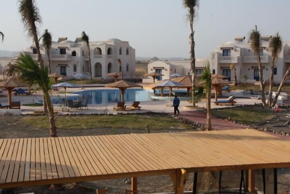 BeachSafari Resort