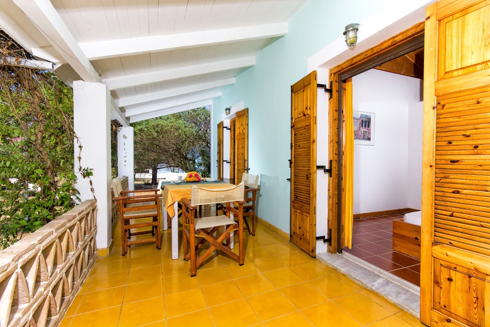Liuba Houses