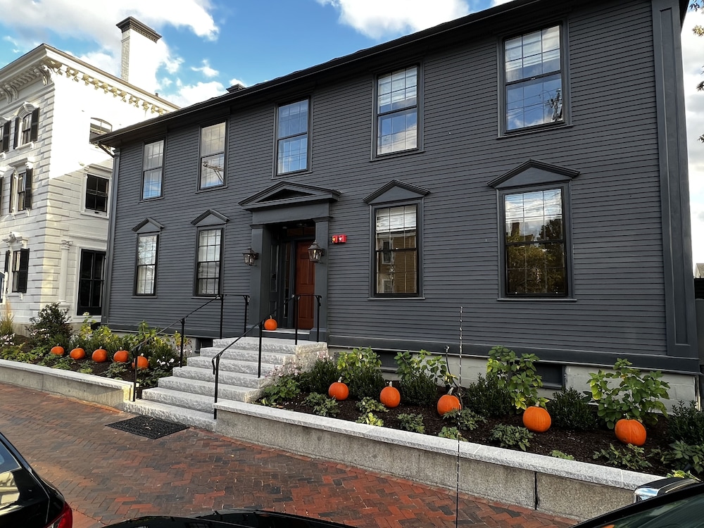Portsmouth Vacations - The Davenport Inn - Property Image 38