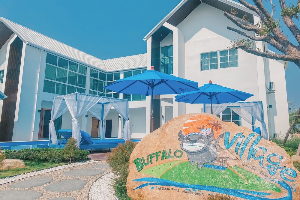 Buffalo Island Resort