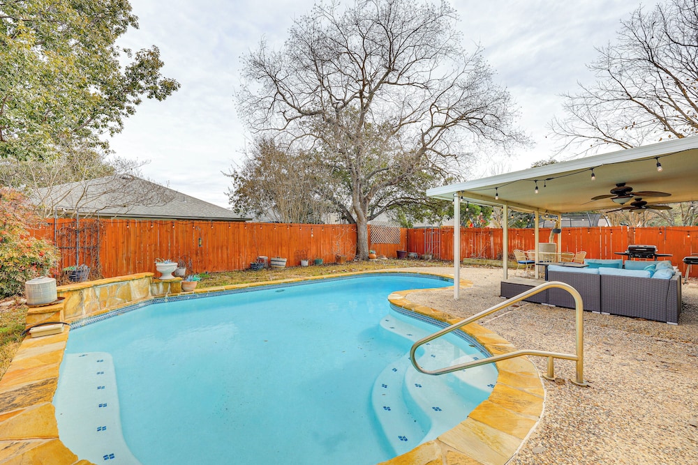 14 Mi to Dtwn San Antonio: Home w/ Pool & Yard