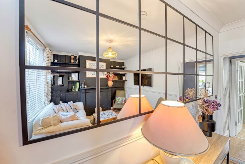 Host Stay Loughborough Road House