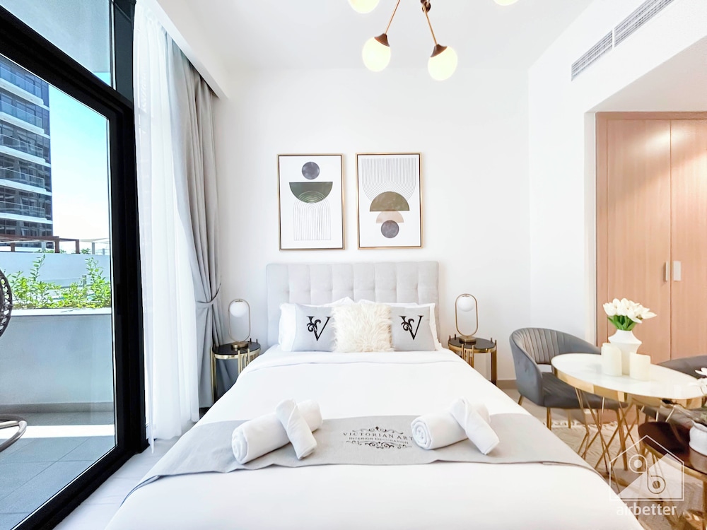 Elegant Studio With Balcony on the Riviera Dubai