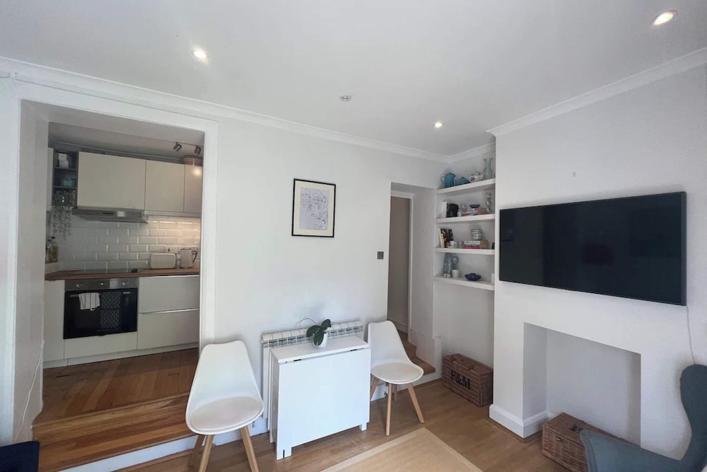 Beautiful 1BD Flat With Garden - Kentish Town