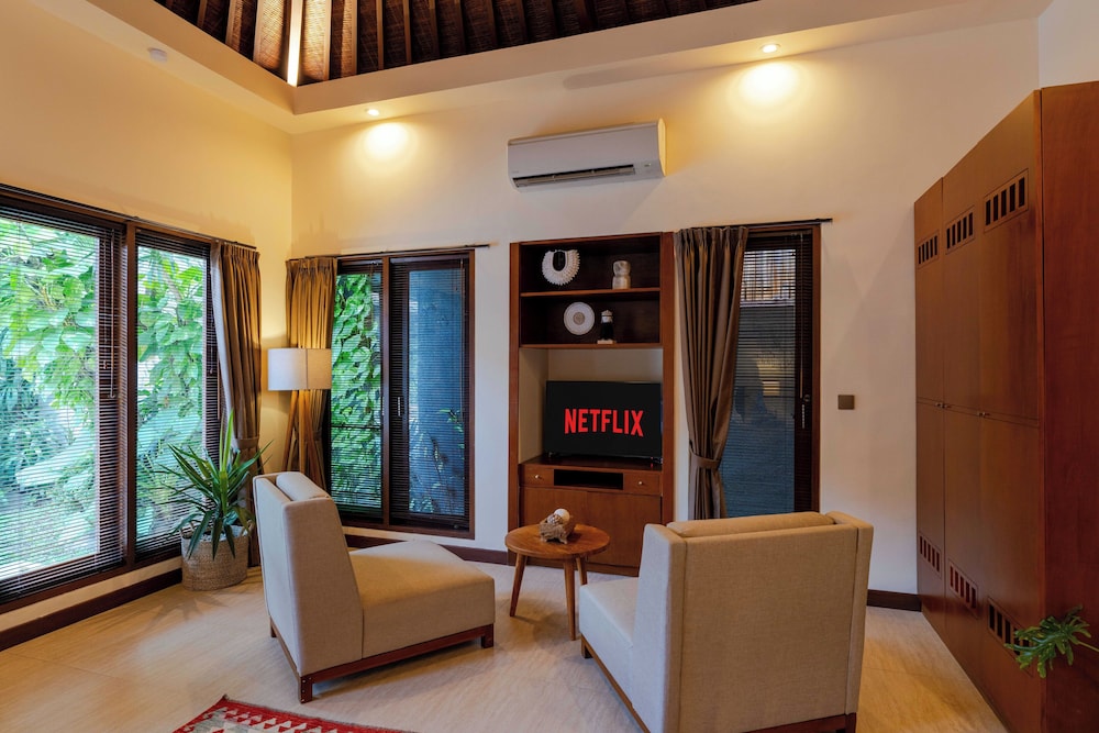 Villa Boholuma by Pertama Management