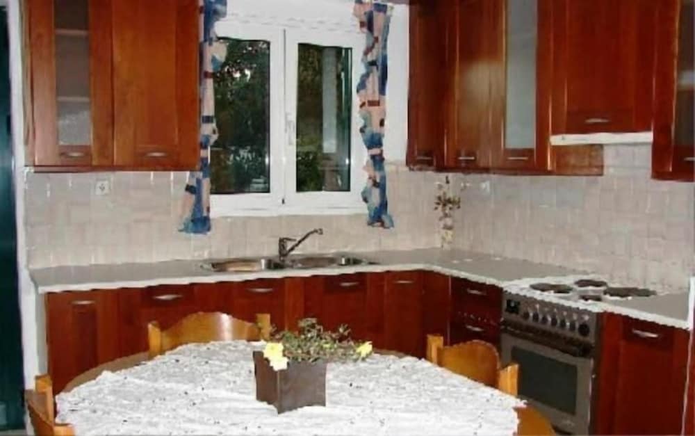 Olympia Paxos Apartment