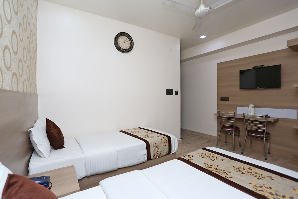 OYO 5663 GS Inn