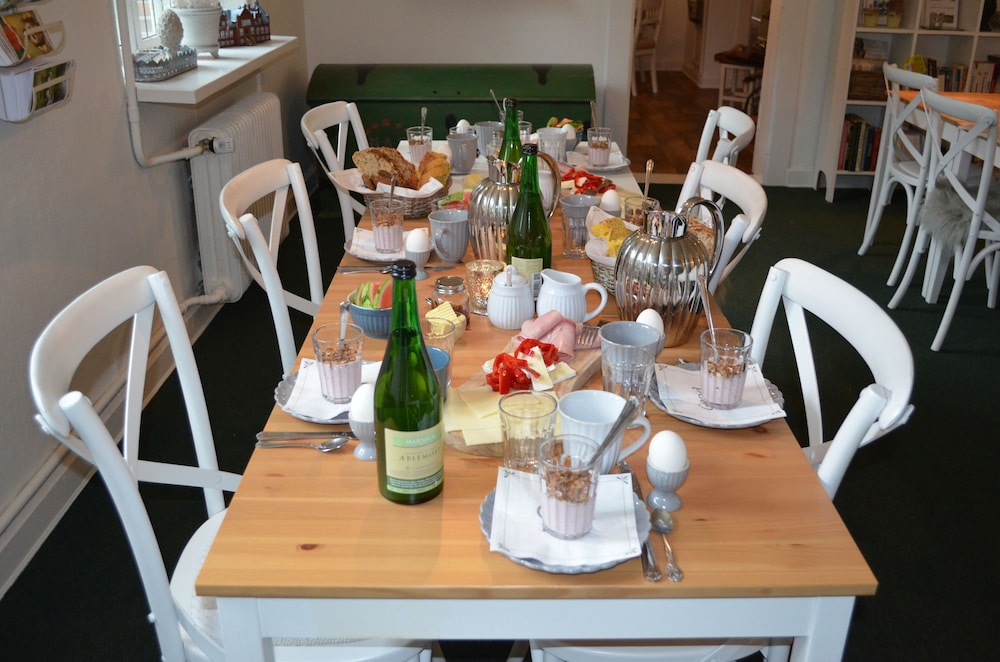 Ny Kirstineberg Gods Bed & Breakfast