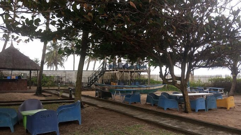 Chakaville Beach Resort