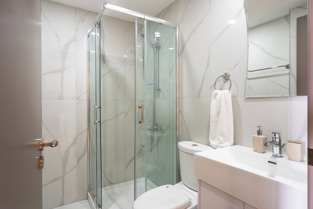 Sundrop 1-Bedroom Apartment in Larnaca