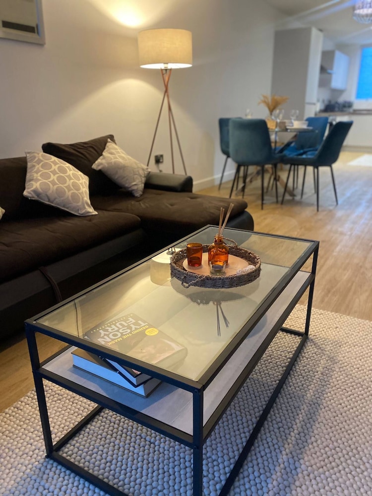 The Dyche - Central Manchester Spacious Apartment - Local Attractions