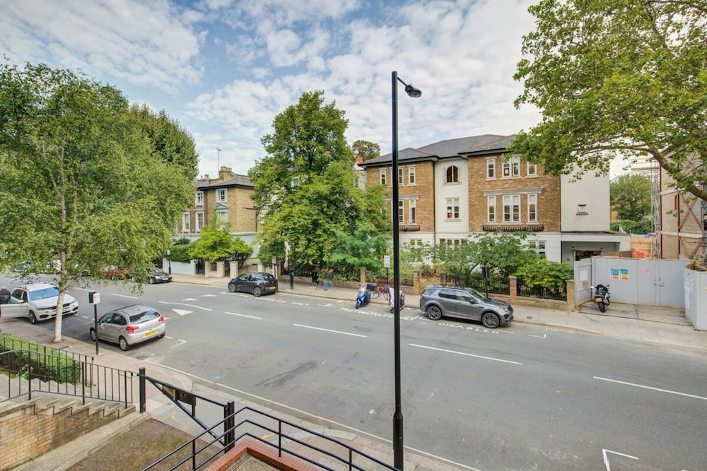 Modern Notting Hill 2 Bedroom Near Royal Oak Tube
