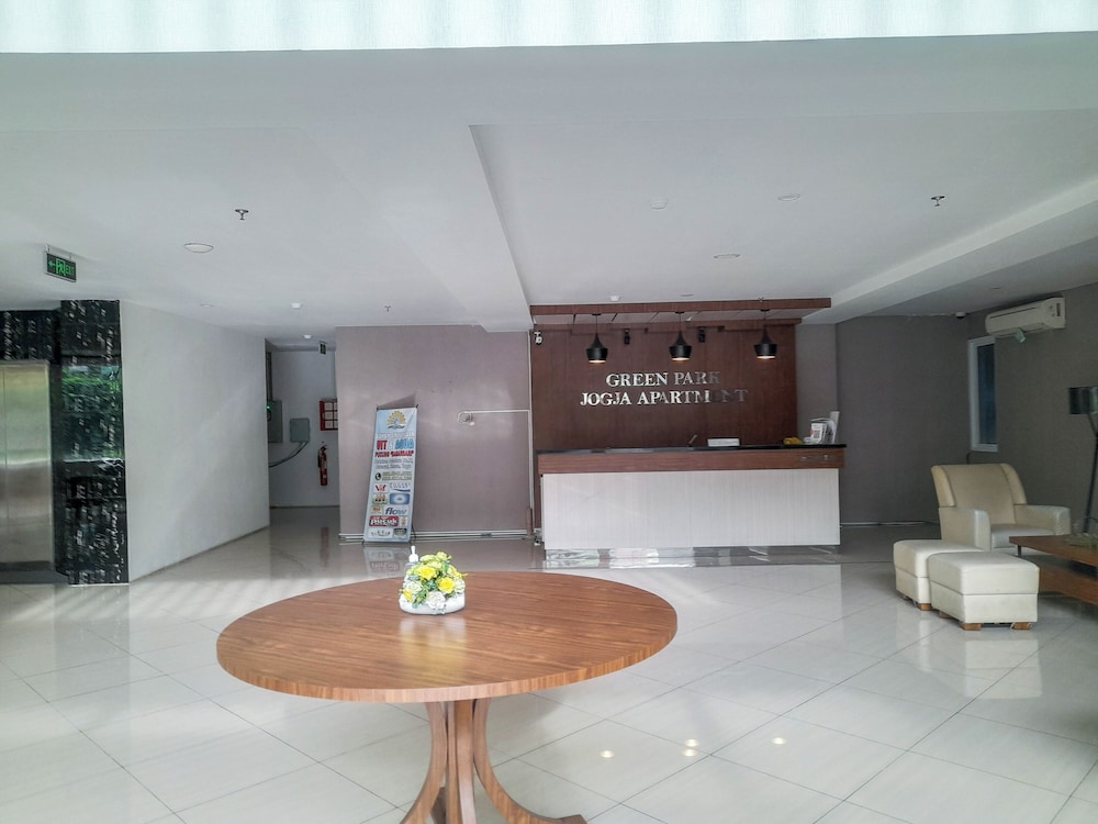 Spacious 2Br At Green Park Yogyakarta Apartment
