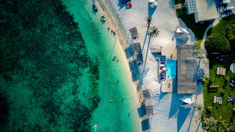 Nurai Island Resort