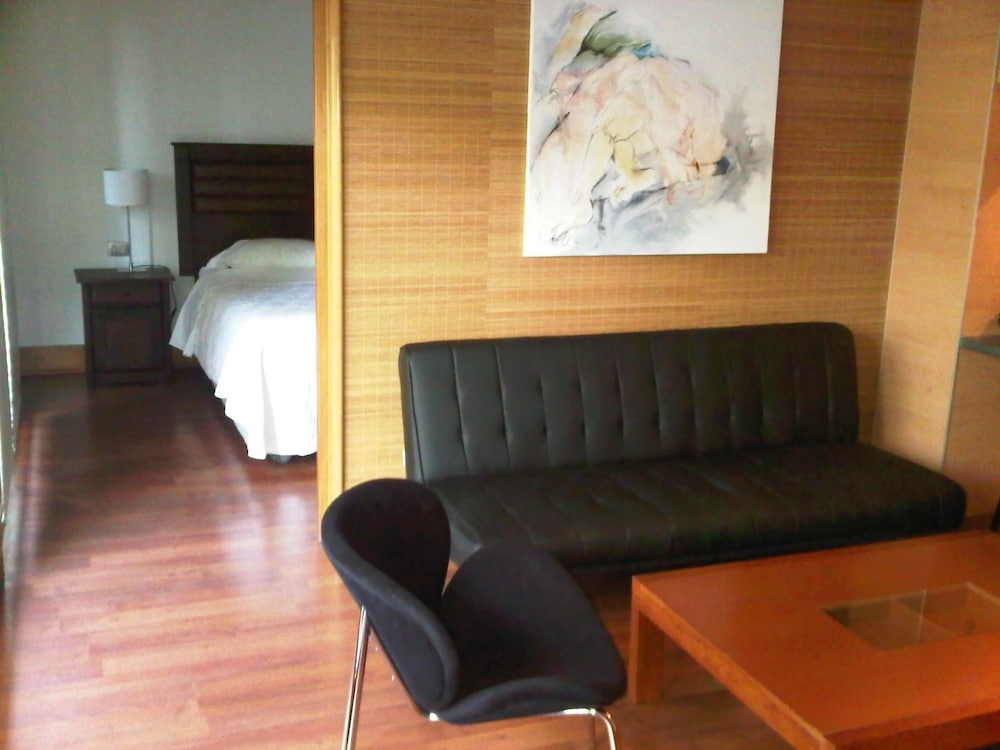 Travel Suites