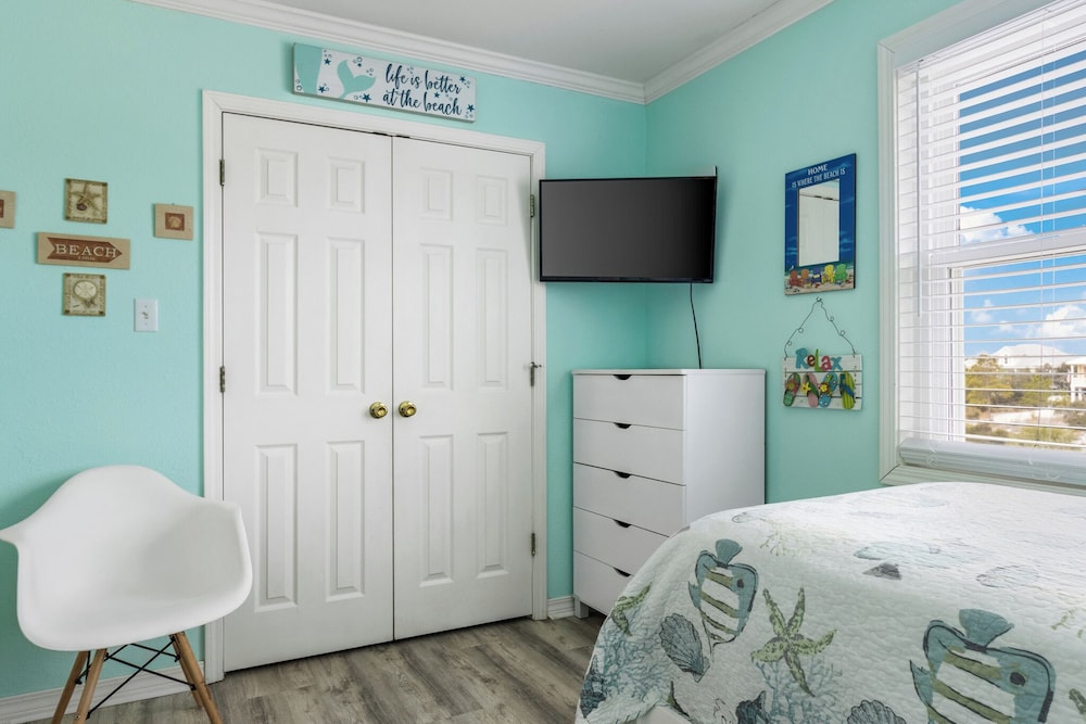 Beach Bum by Southern Vacation Rentals