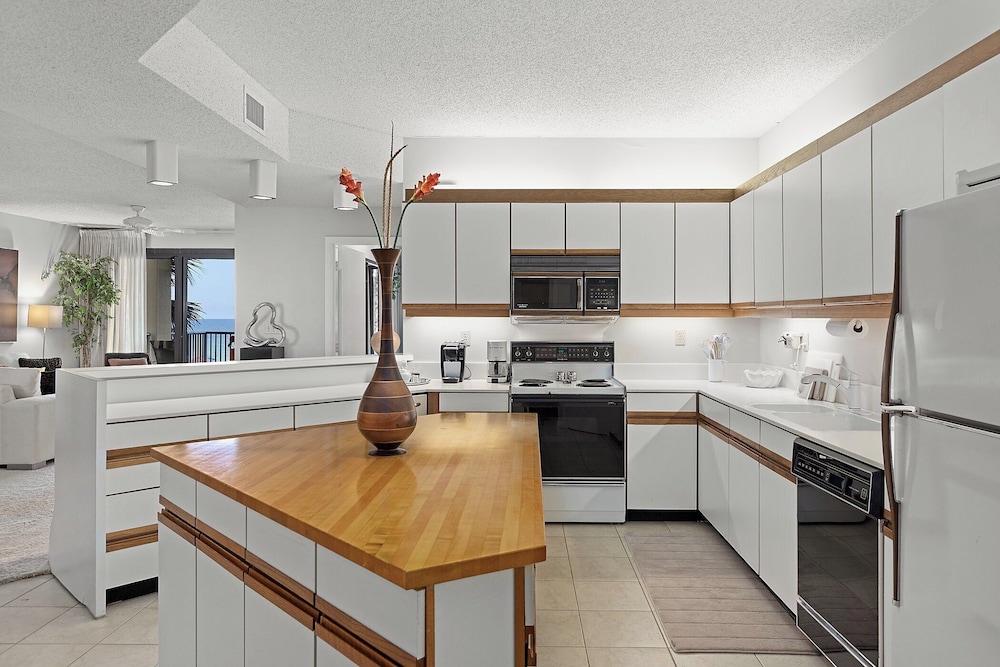 Romar House by Southern Vacation Rentals