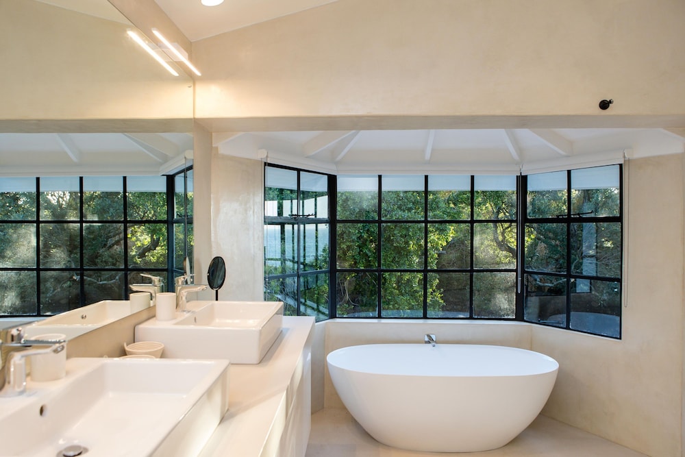 River 42 Camps Bay - Luxury Villa With Pool Stream