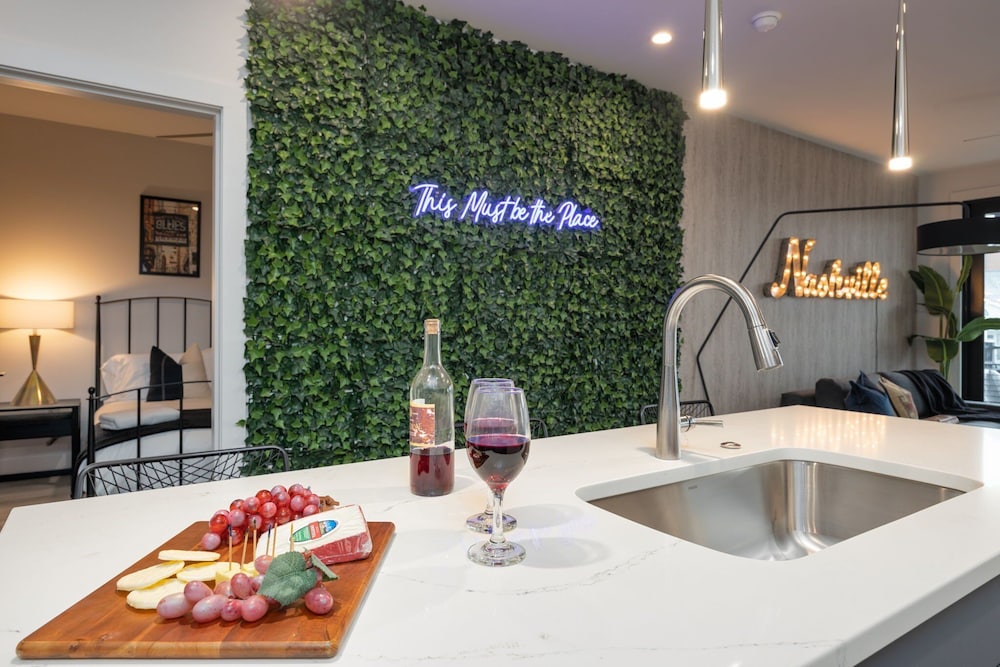 Nashville Hideaway-odyssey-heart of Midtown