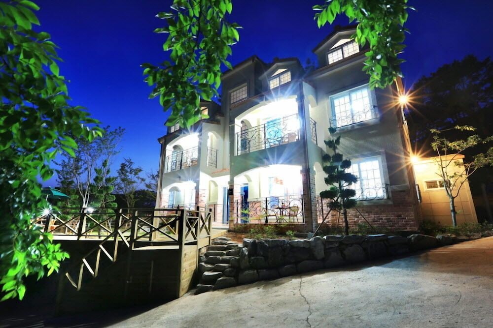 Monami Pension