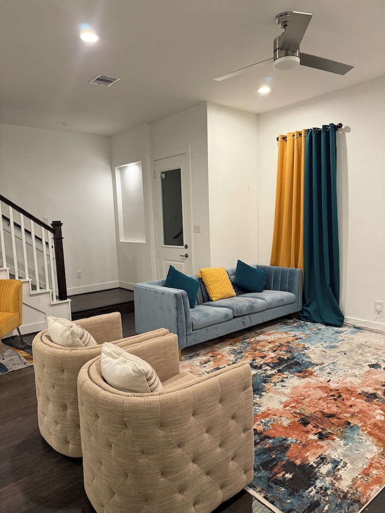 Luxury 3BR for Families Nurses and Group