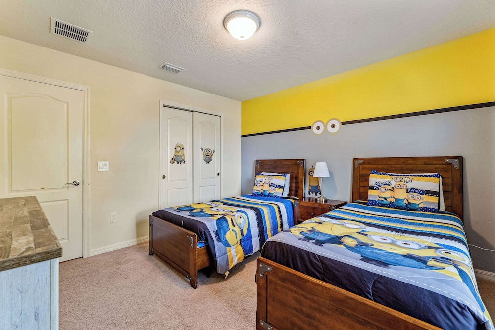 Loft & Leisure Villa 6 Bdrs!