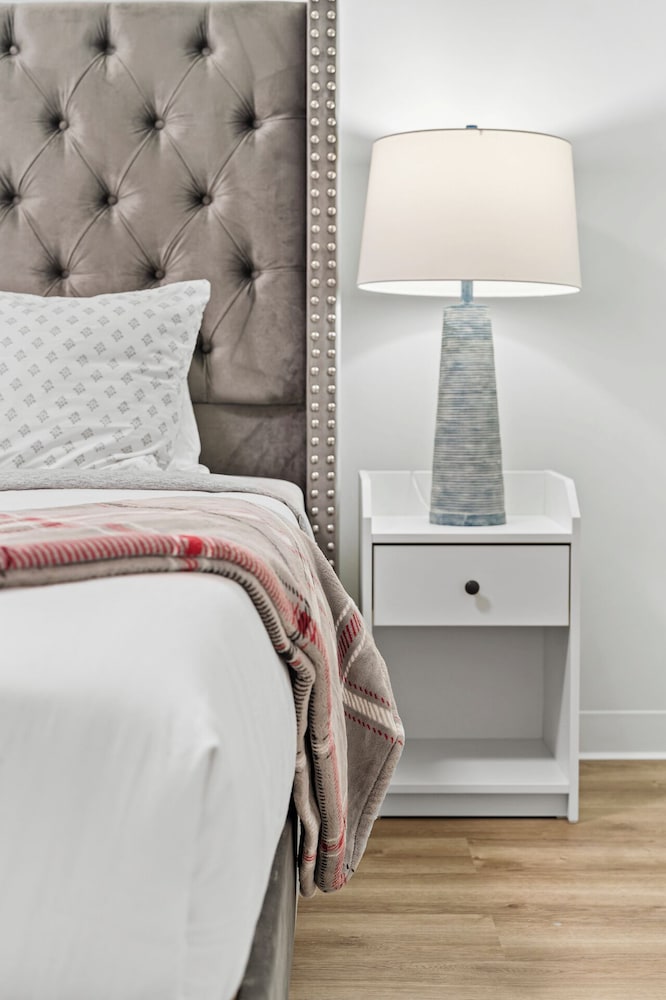 Furnished Apts near Harvard Stadium