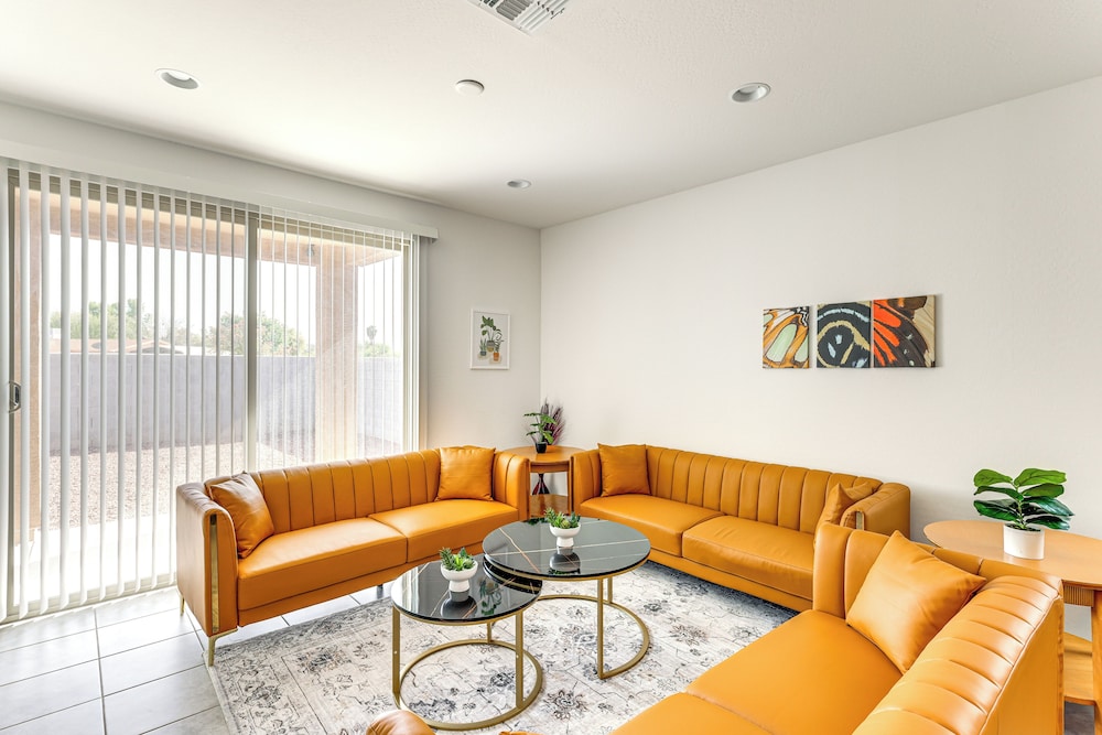 10 Mi to Downtown: Home Near Hiking in Phoenix!