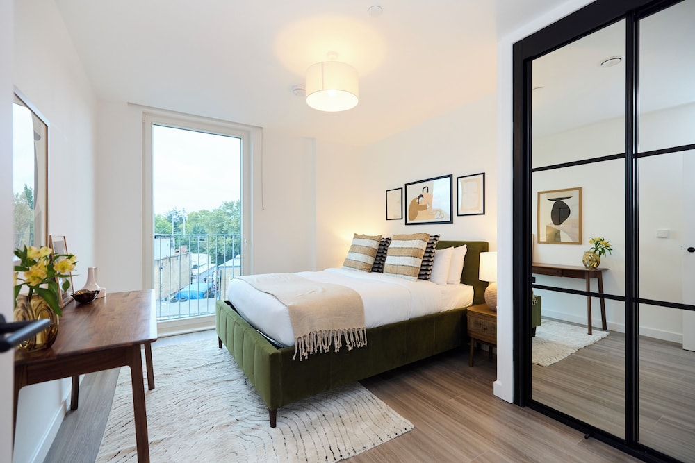 The Tottenham Retreat - Homely 2bdr Flat With Balcony
