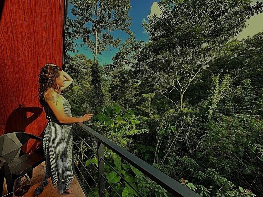 Yarumo Lodge Río Celeste Black Chalets