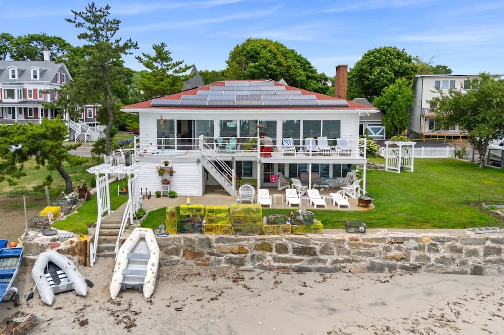 Coastal Charm Lobster Ch Teau
