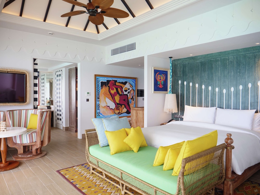 SAii Lagoon Maldives, Curio Collection By Hilton 9