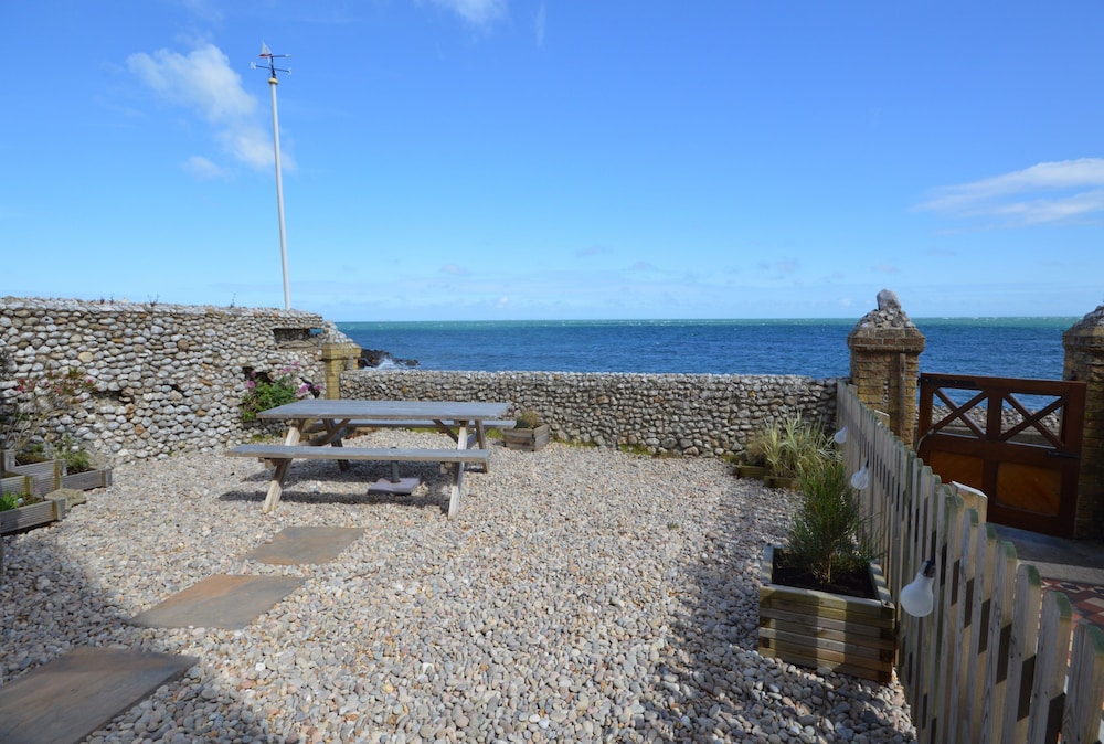 The Breakwaters