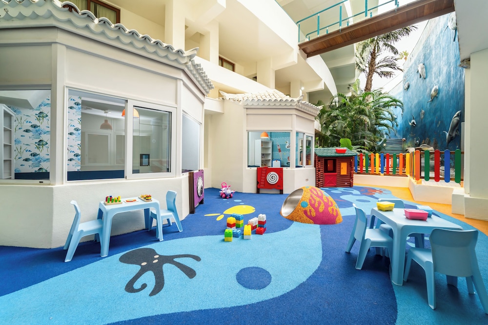 HOVIMA La Pinta Beachfront Family Hotel