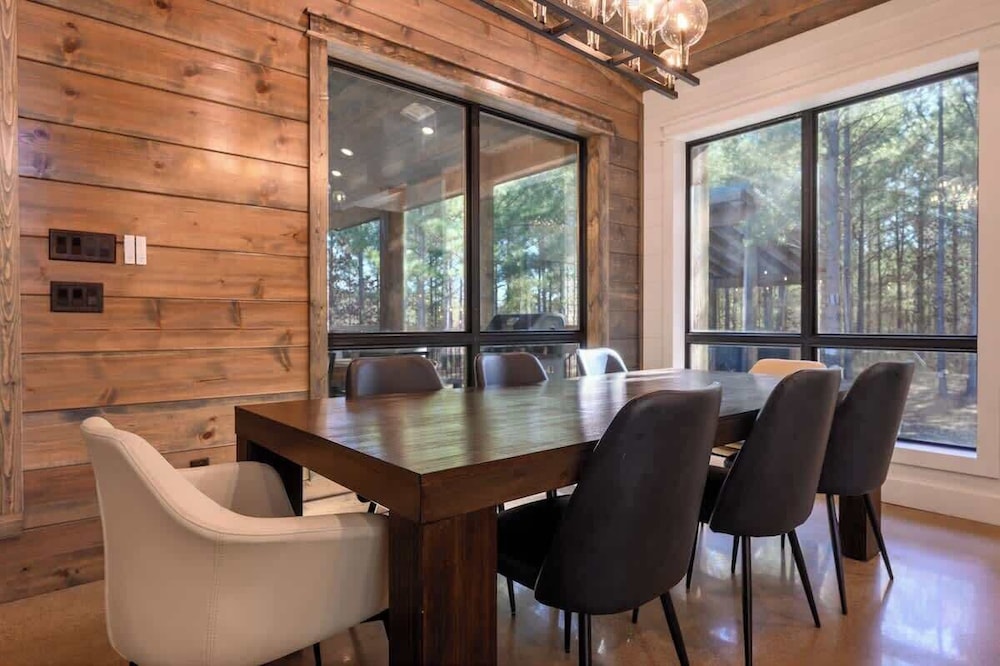 CABIN - Near BLACK MOUNTAIn